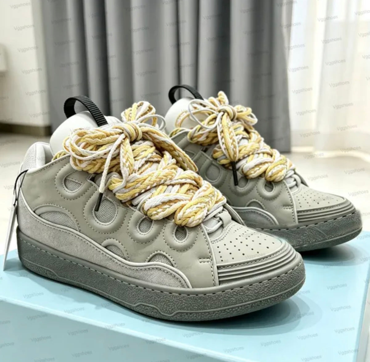 Lavin curb sneakers