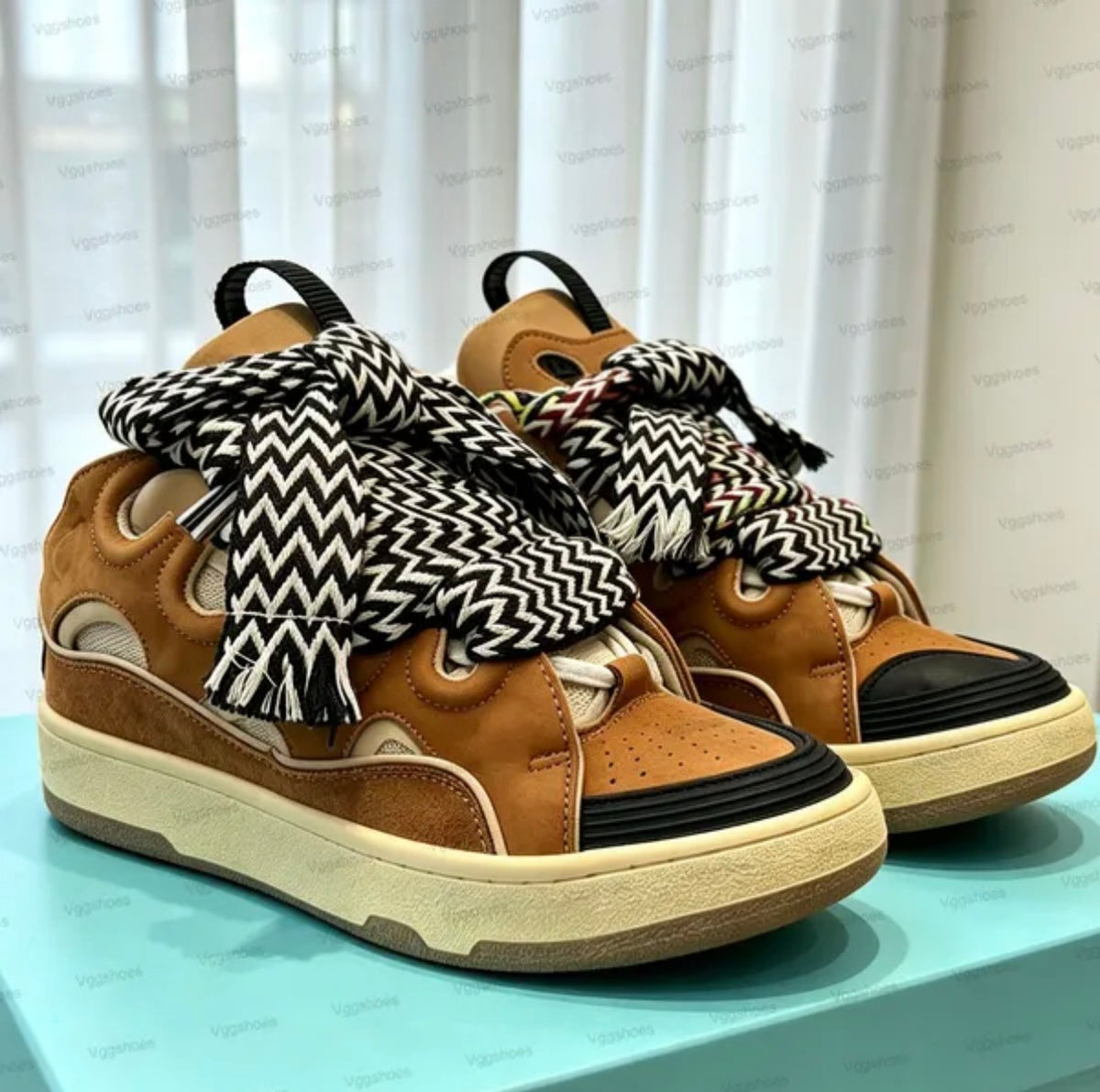 Lanvin curb sneakers