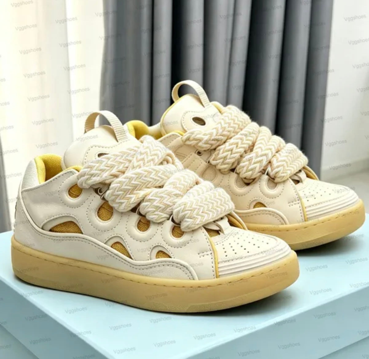 Lanvin curb sneakers